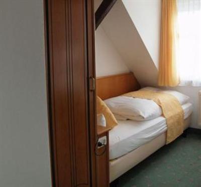 фото отеля Hotel & Restaurant Bellevue Schmölln