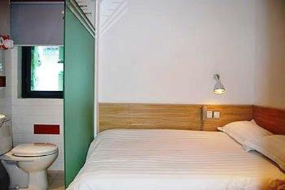 фото отеля Pod Inn Hangzhou Wushan Square
