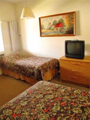 фото отеля Yodeler Motel