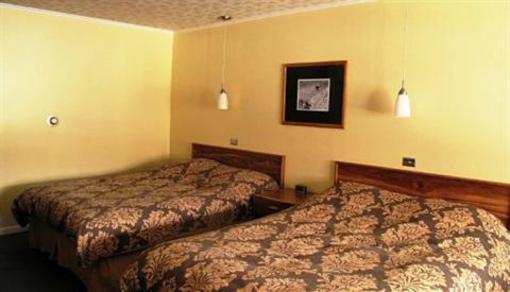 фото отеля Yodeler Motel