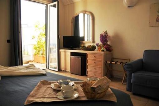 фото отеля Oasi Castiglione Hotel Casamicciola Terme