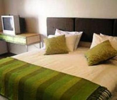 фото отеля Small Bay Guesthouse Cape Town