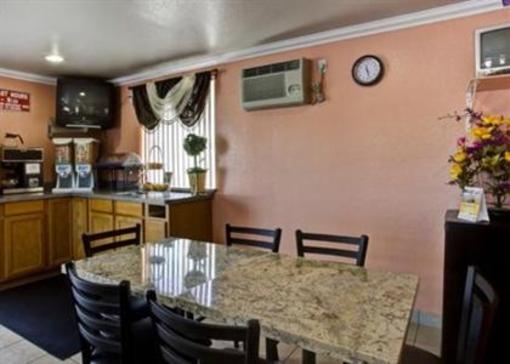 фото отеля Rodeway Inn San Bernardino