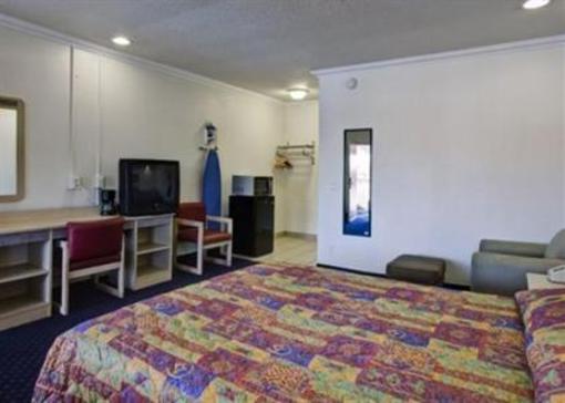 фото отеля Rodeway Inn San Bernardino