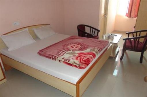 фото отеля Hotel Tarun