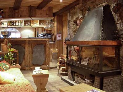 фото отеля Hotel Le Paquis Tignes