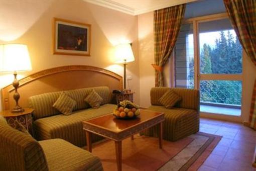 фото отеля Hotel Chems