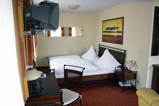 фото отеля Hotel Gasthof Coschütz Dresden