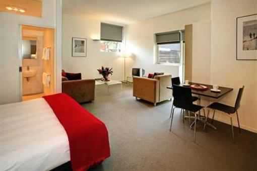 фото отеля Plum Serviced Apartments North Melbourne