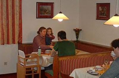 фото отеля Elisabeth Pension Russbach am Pass Gschutt
