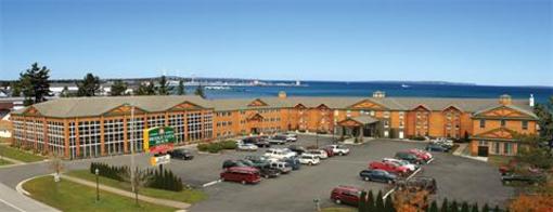 фото отеля Bridge Vista Beach Hotel Mackinaw City