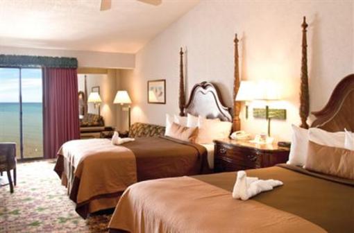 фото отеля Bridge Vista Beach Hotel Mackinaw City