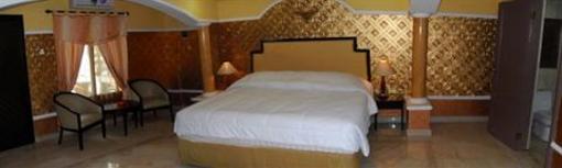 фото отеля Hotel Istana Permata Ngesong