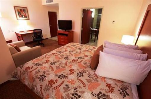 фото отеля Staybridge Suites Queretaro