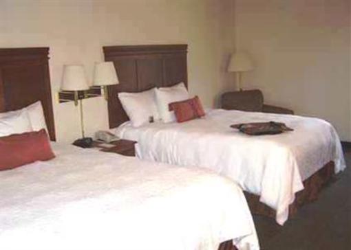 фото отеля Hampton Inn Corinth