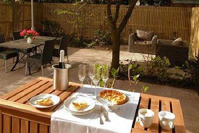 фото отеля Prince Henry Private Suites and Gardens