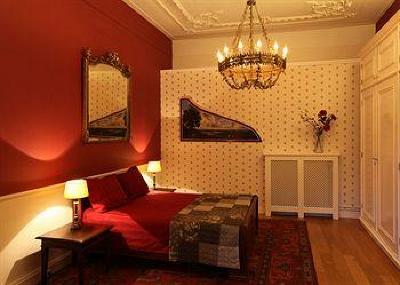 фото отеля Prince Henry Private Suites and Gardens