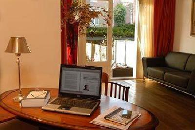 фото отеля Prince Henry Private Suites and Gardens