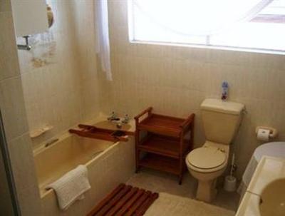 фото отеля Dana Bay B&B Guest House