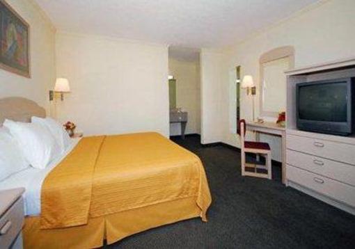фото отеля Quality Inn Tallahassee