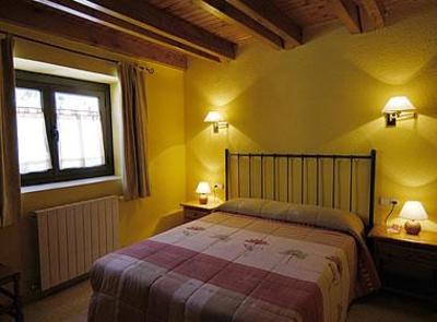 фото отеля Hostal La Placa Vall de Boi