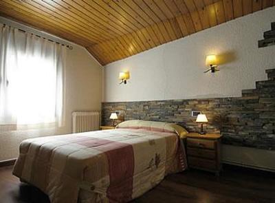 фото отеля Hostal La Placa Vall de Boi