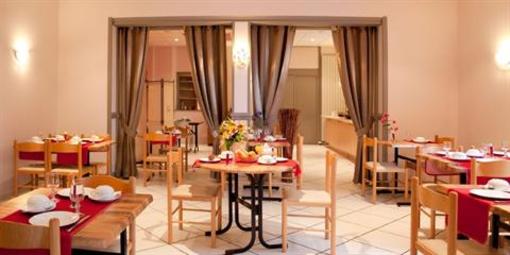 фото отеля Hotel Les Messageries Murat