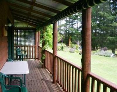фото отеля Hawke Brook Chalets Pemberton