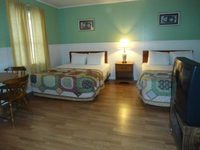 Flower Field Motel & Cottages