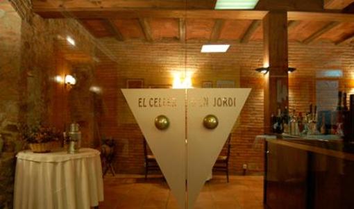 фото отеля Hostal Torras Restaurant El Celler D'en Jordi