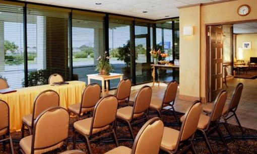 фото отеля Holiday Inn Express @ Monterey Bay