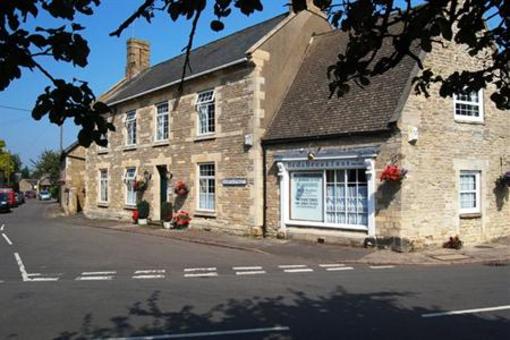 фото отеля The Horseshoes Bed and Breakfast Kettering