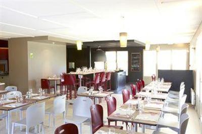фото отеля Campanile Evry Est Saint-Germain-les-Corbeil Hotel