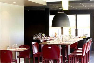 фото отеля Campanile Evry Est Saint-Germain-les-Corbeil Hotel