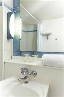 фото отеля Campanile Evry Est Saint-Germain-les-Corbeil Hotel