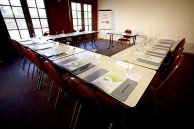 фото отеля Campanile Evry Est Saint-Germain-les-Corbeil Hotel