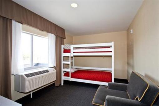 фото отеля Holiday Inn Express & Suites Newton