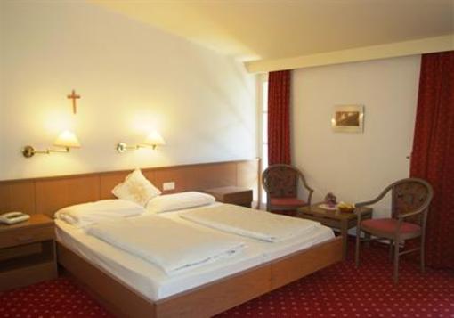 фото отеля Parkhotel Zur Linde