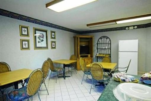 фото отеля Americas Best Value Inn Yulee