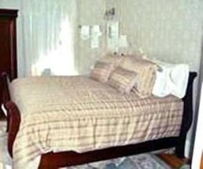 фото отеля Cheney House Bed & Breakfast