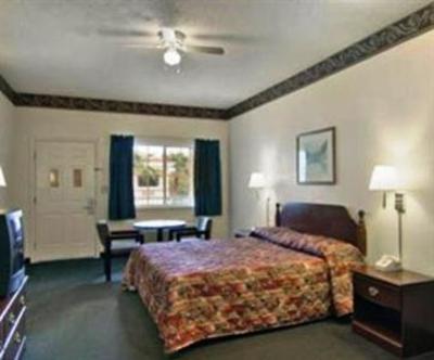 фото отеля Super 8 McAllen