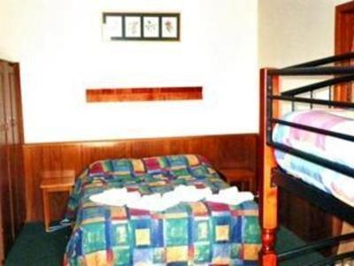 фото отеля Lindisfarne Motor Inn