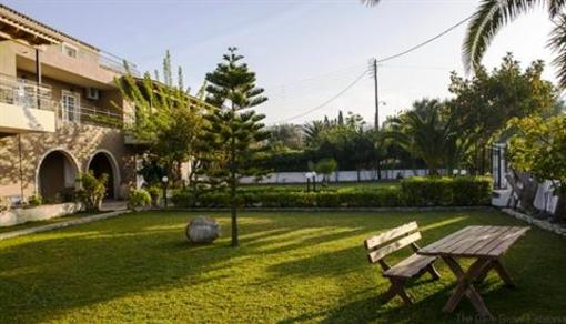 фото отеля Olive Grove Studios Apartments