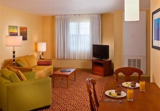 фото отеля TownePlace Suites New Orleans Metairie