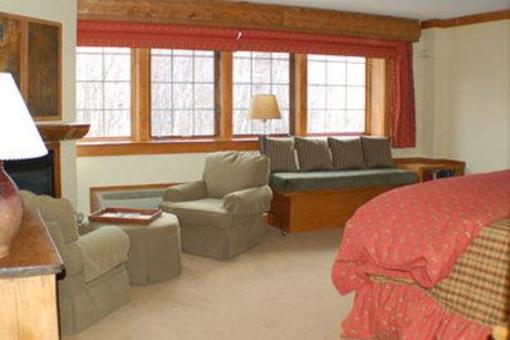 фото отеля Lake Opechee Inn and Spa Laconia (New Hampshire)