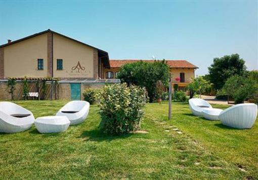 фото отеля Amalia Cascina in Langa