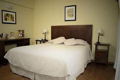 фото отеля Europa Hotel Montevideo