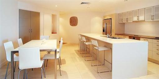 фото отеля Coral Cove Apartments