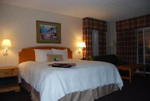 фото отеля Hampton Inn and Suites Chincoteague-Waterfront