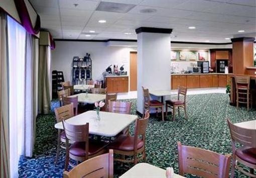 фото отеля Fairfield Inn & Suites San Bernardino